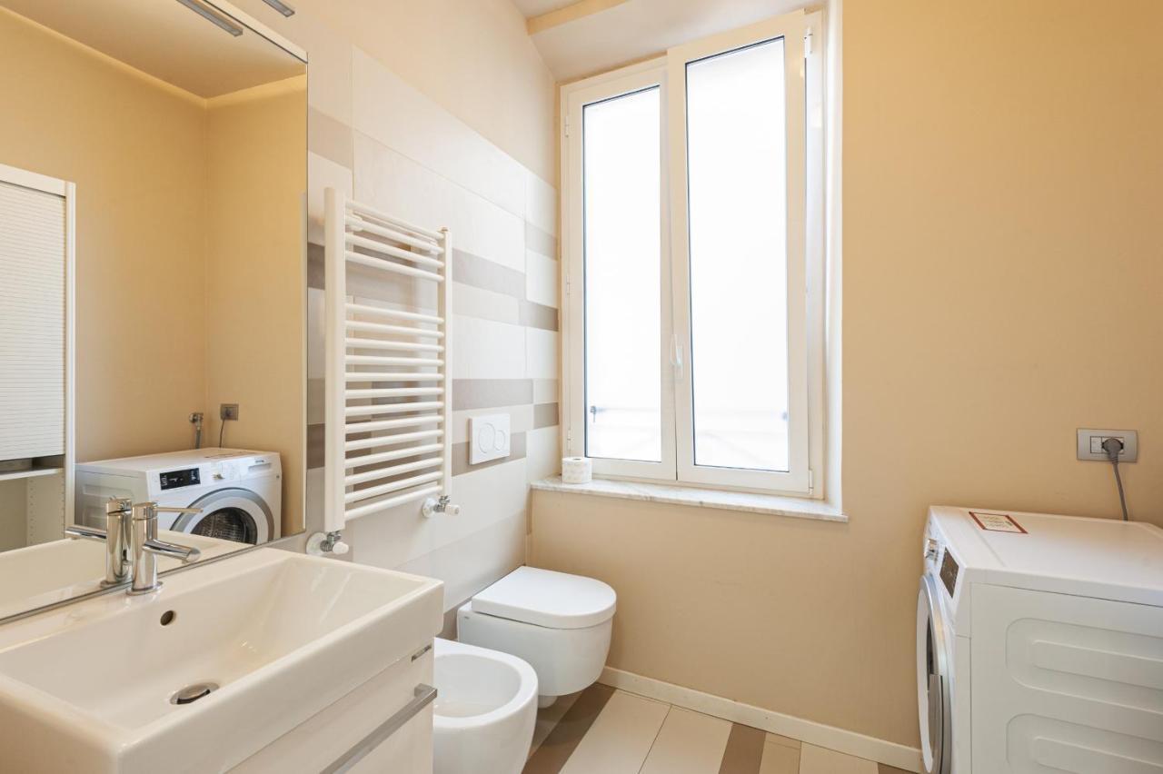 Cruise Port House By Wonderful Italy Apartment Savona Bagian luar foto